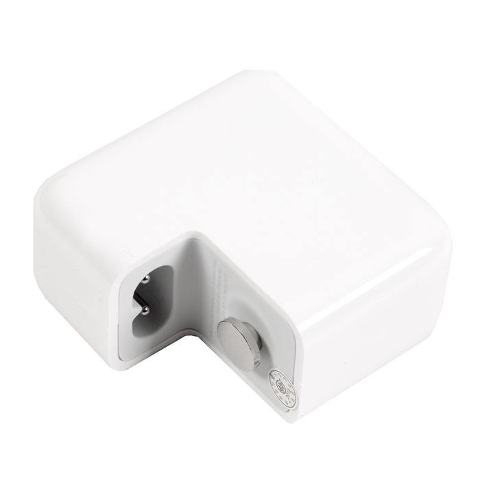 фотография блока питания USB-C 30W (сделана 24.06.2021) цена: 834 р.
