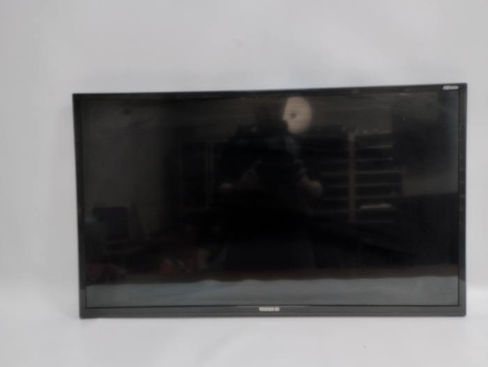 LC320DXJ-SFA2 Матрица (панель) в сборе LC320DXJ-SFA2 целая уцененная, возможны потертости и небольшие царапины от ТВ Telefunken TF-LED32S27T2 с разбора - купить в Воронеже в интернет-магазине PartsDirect